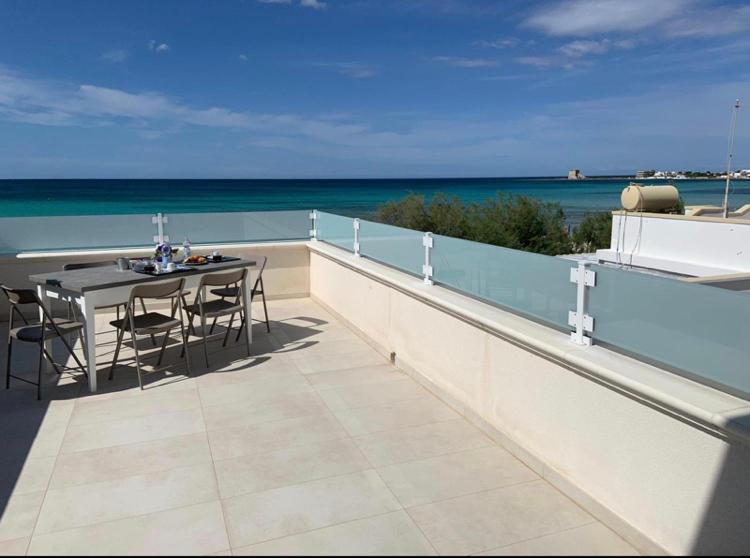 Baia Azzurra B&B Torre Lapillo Ngoại thất bức ảnh